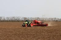 В Брюховецком районе стартовала весенняя посевная кампания