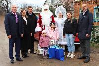 Родных военнослужащих поздравили с наступающими праздниками