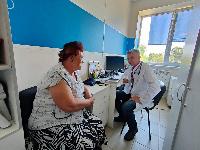 Врачи краевой клинической больницы обследуют жителей Брюховецкого района