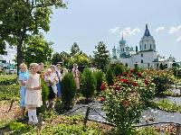 Воспитанники Центра «Юность» посетили женский монастырь