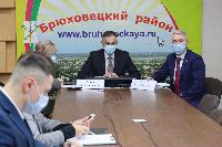 Депутат Государственной Думы Эдуард Кузнецов проводит рабочий день в Брюховецком районе